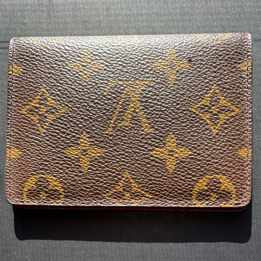 Louis Vuitton Textured Tan Leather Card Wallet *Great condition*